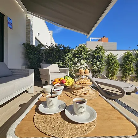 Piscina Privada Aguas Nuevas Ferienhaus *