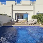 Дом отдыха Piscina Privada Aguas Nuevas Торевьиа
