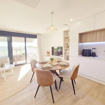 Piscina Privada Aguas Nuevas *