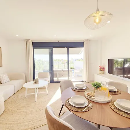 Piscina Privada Aguas Nuevas *