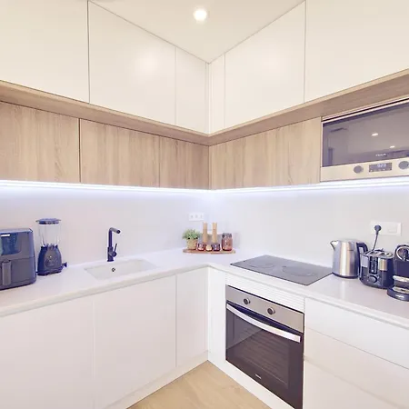 Piscina Privada Aguas Nuevas *