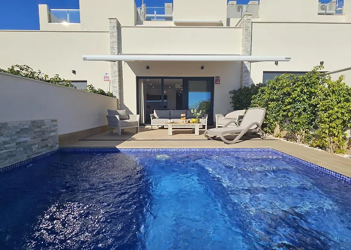 Piscina Privada Aguas Nuevas Vakantiehuis *